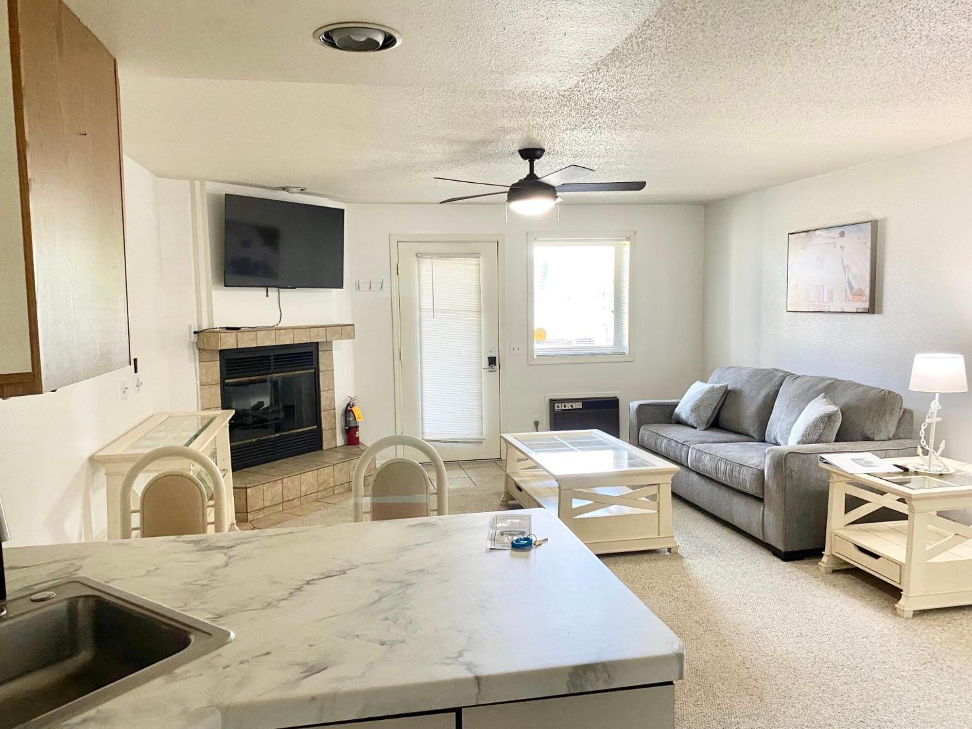 Dells Suite Dreams At Lighthouse Cove Condominiums 威斯康星戴尔 外观 照片